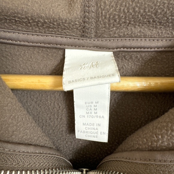 H&M sweater - Picture 2 of 3